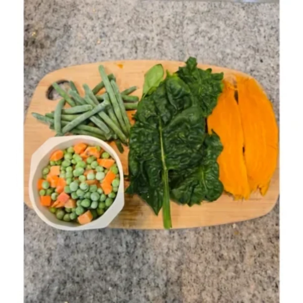 Fresh vegetables: peas, spinach, carrots, sweet potato and string beans